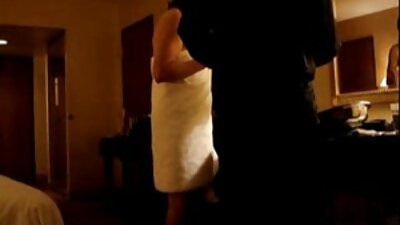 Una coppia di troie che ama il cazzo sta facendo un pompino al loro partner film porno anale gratis