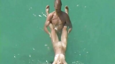 Una piccola video porno anale gratis ninfomane si fa scopare la figa sul lettino da massaggio