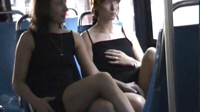La coppia sta scopando di fronte a una video porno sesso anale ragazza arrapata che sta guardando tutto